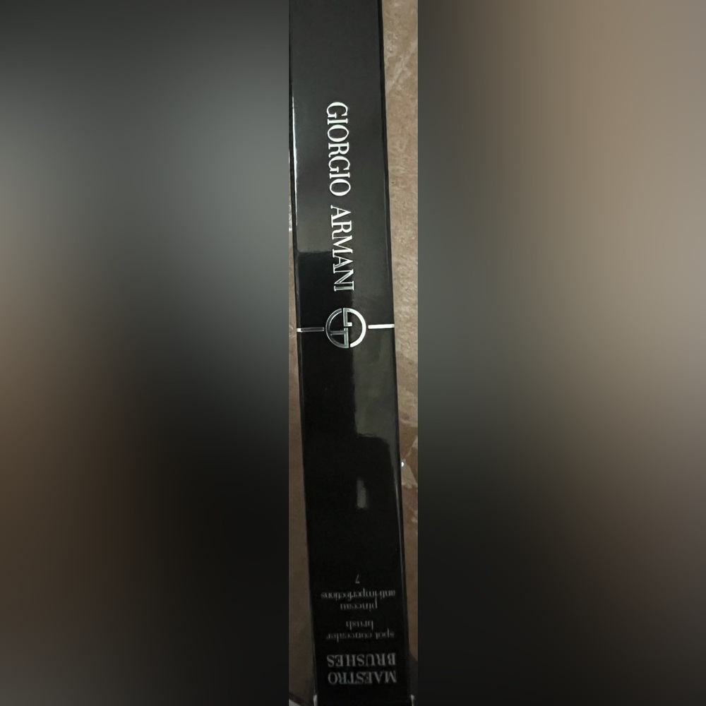 ⭐️BNIB⭐️Giorgio Armani~ Spot Concealer Brush #7~ Maestro Brushes - Picture 2 of 6